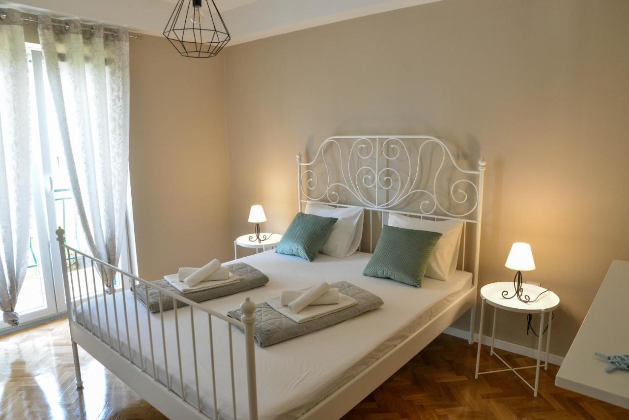 Apartma Maja *